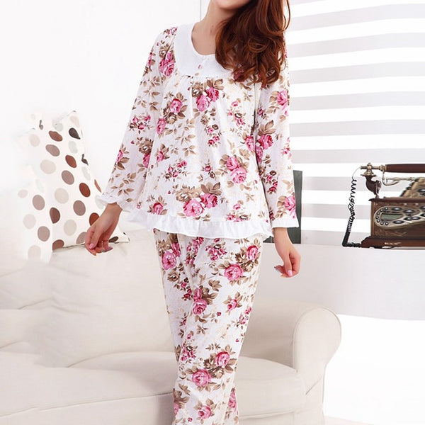 Long Sleeved Floral Ladies Pajama